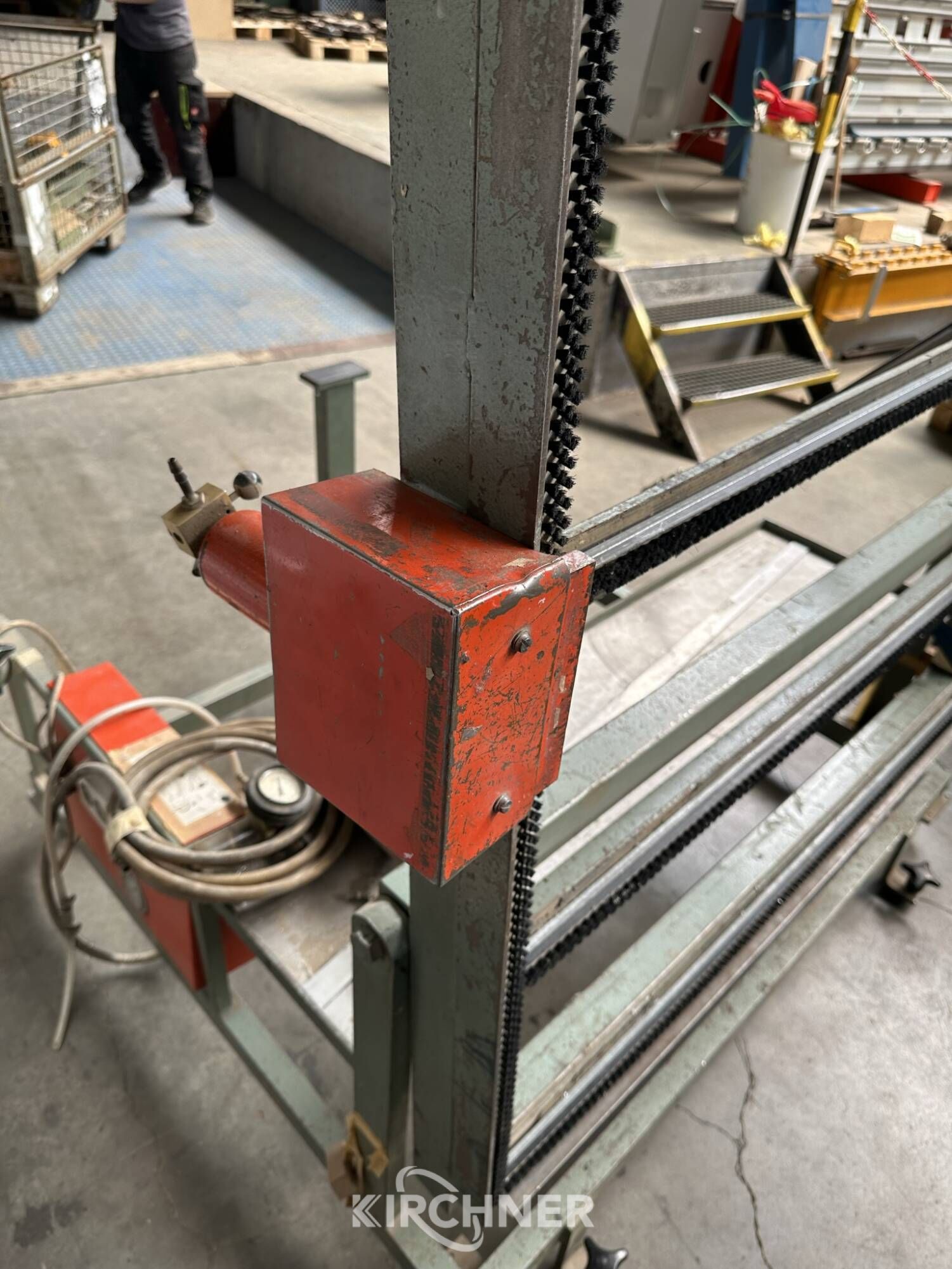 Assembly table
