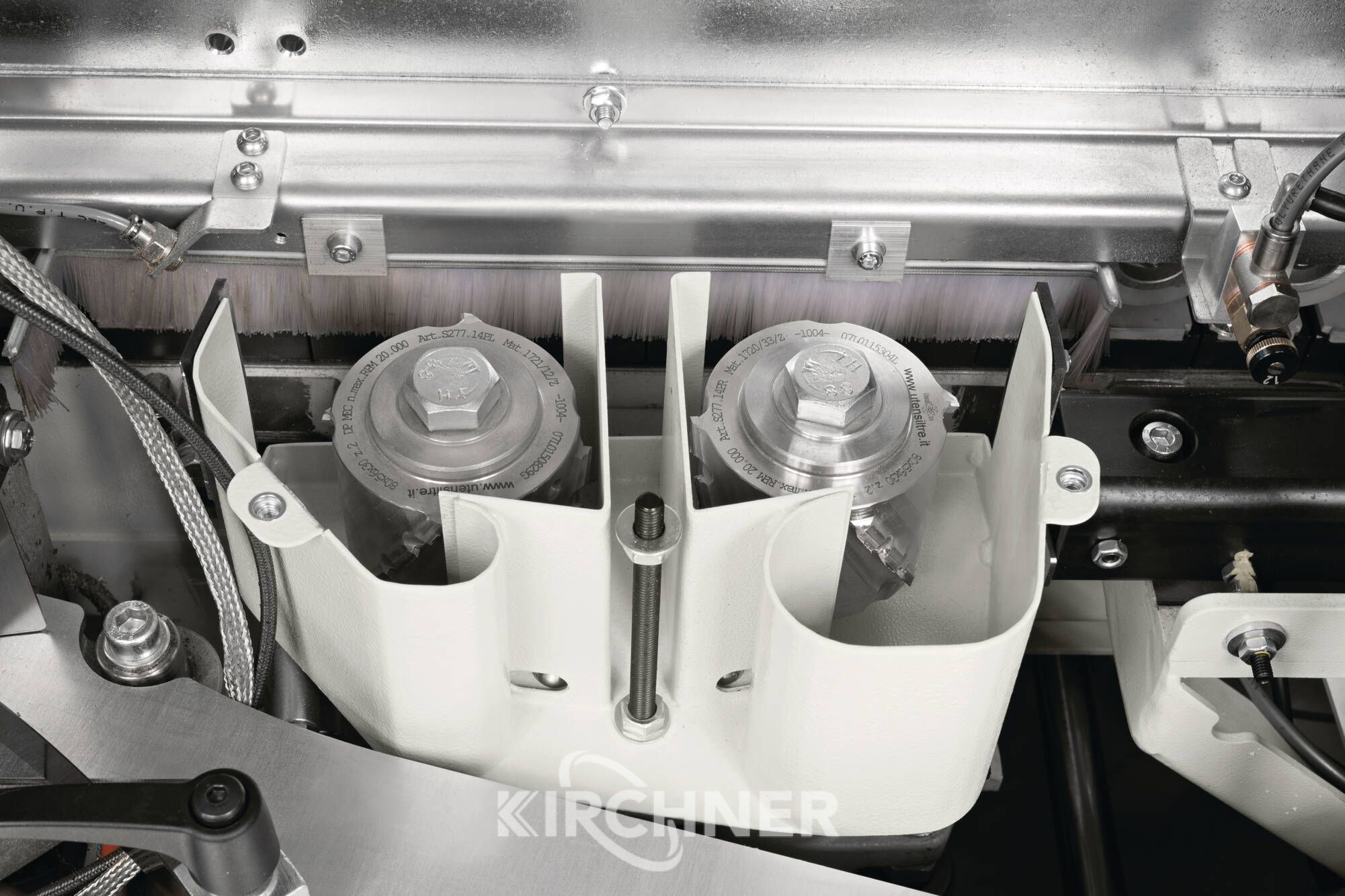Kantenanleimmaschine