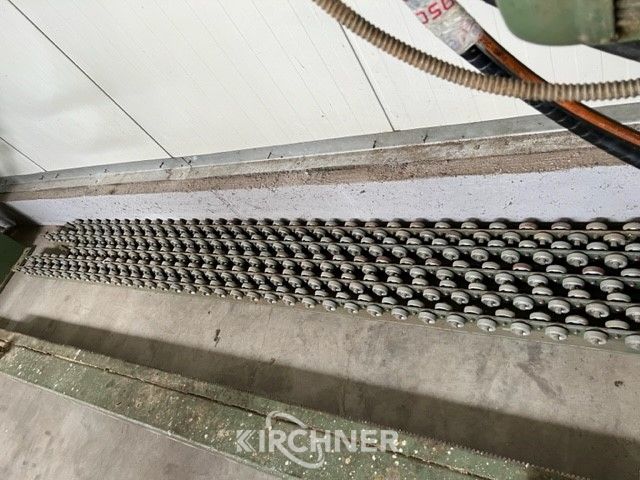 Roller conveyor
