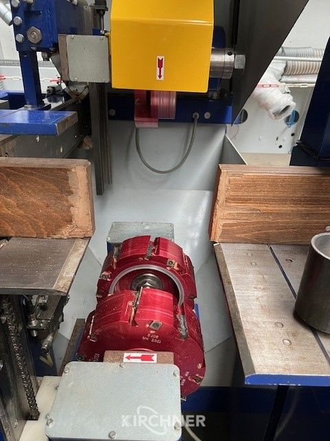 Carpentry joinery system, joinery machine