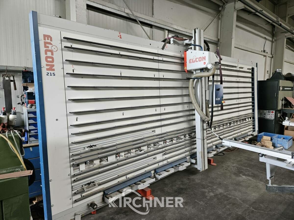 Vertical panel dividing saw
