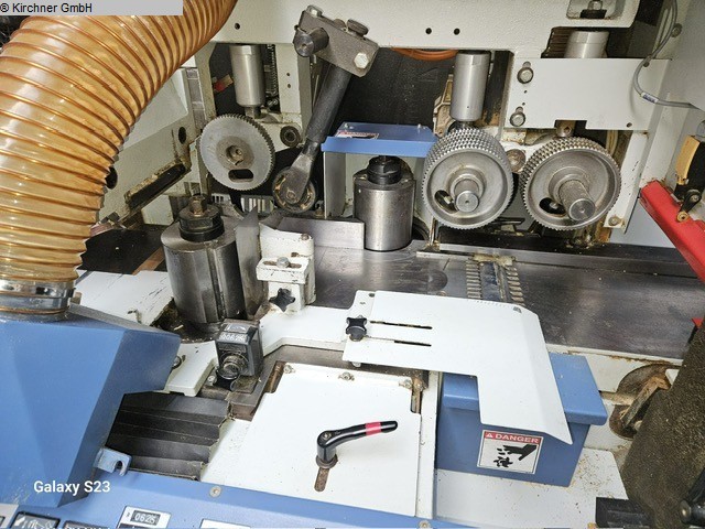 Planing and moulding machine