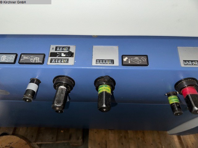 Planing and moulding machine