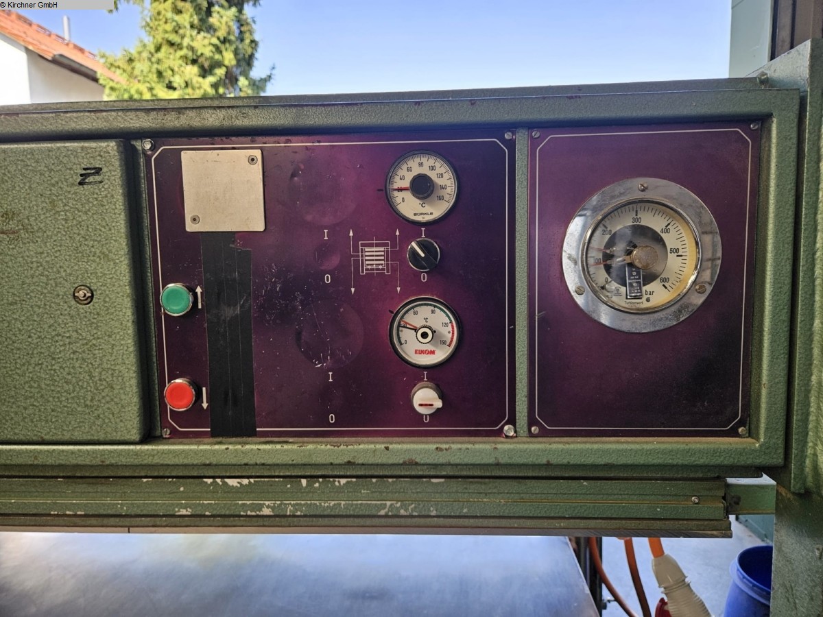 Furnierpresse