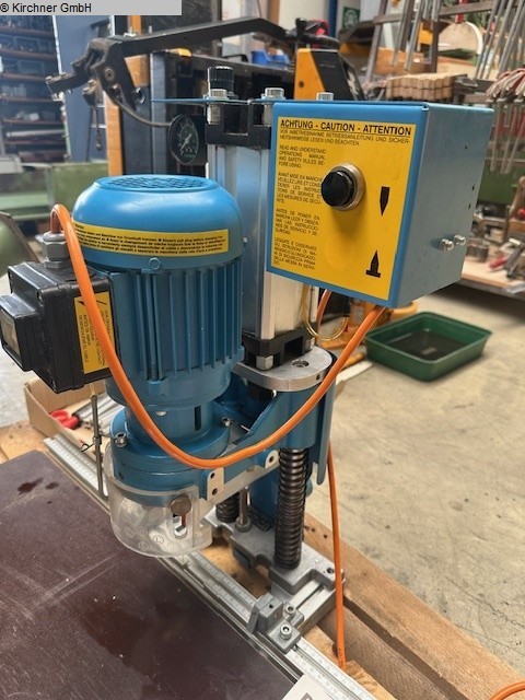Beschlagbohrmaschine